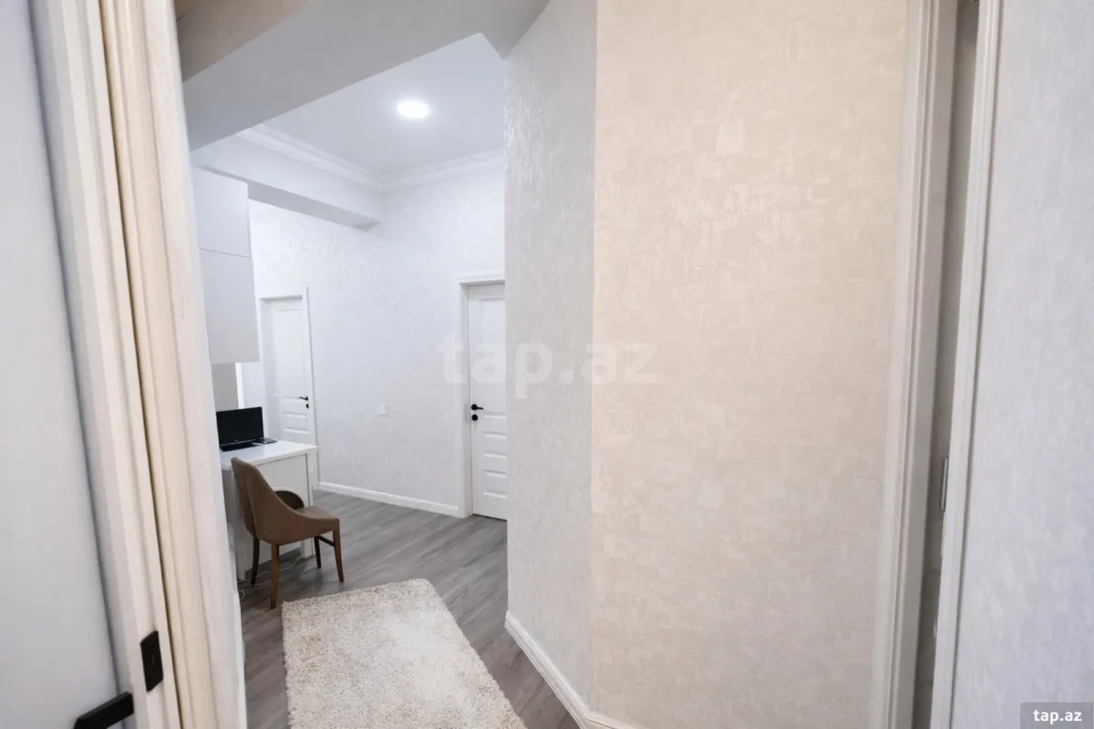 Satılır 3 otaqlı yeni tikili 76 m²
