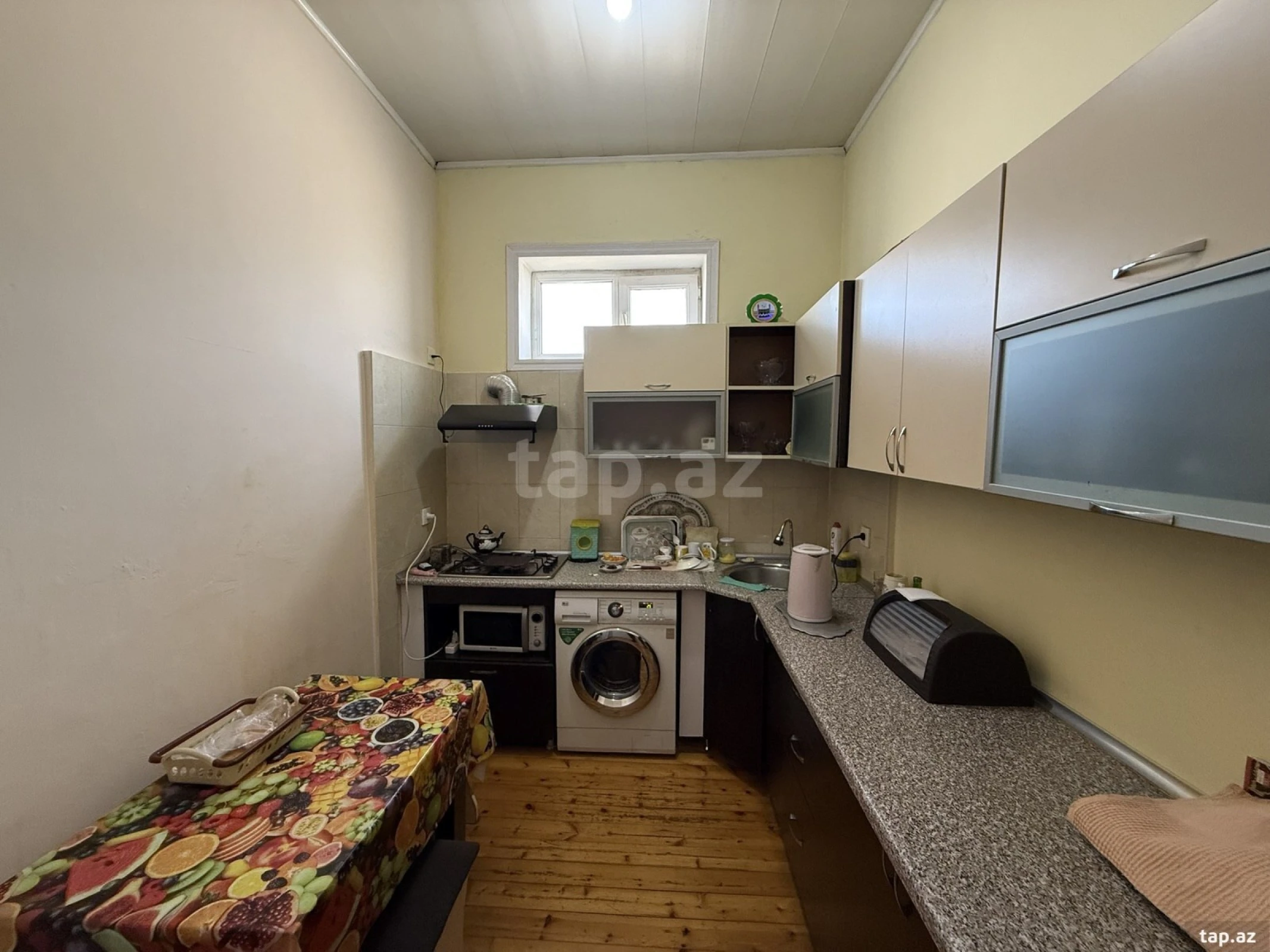 Satılır 6 otaqlı həyət evi 250 m²