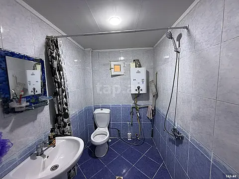 Satılır 6 otaqlı həyət evi 250 m²