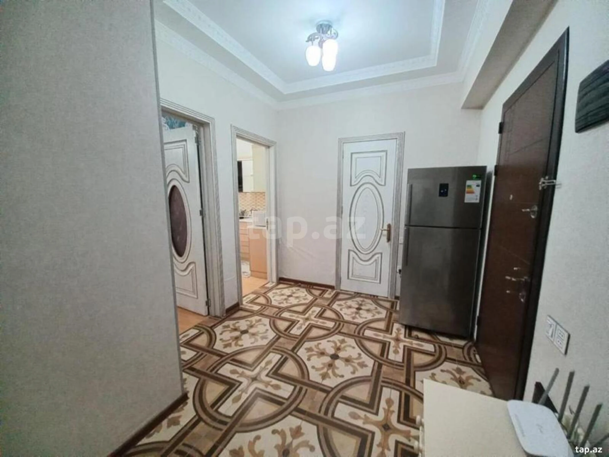 Kirayə verilir 2 otaqlı yeni tikili 70 m²