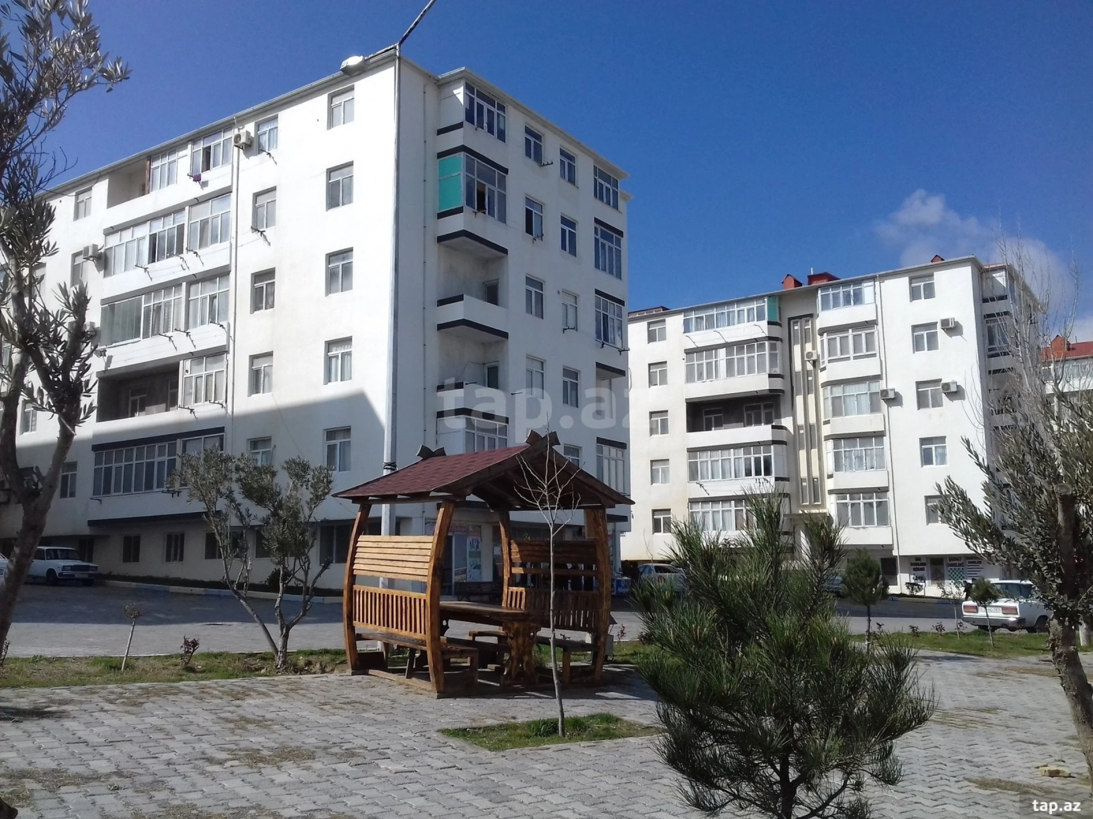 Satılır 2 otaqlı yeni tikili 83 m²