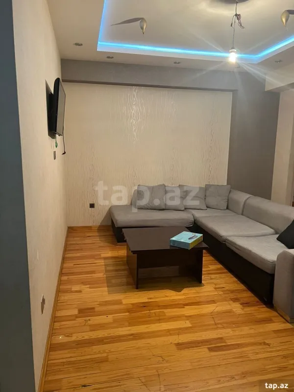 Kirayə verilir 2 otaqlı yeni tikili 70 m²
