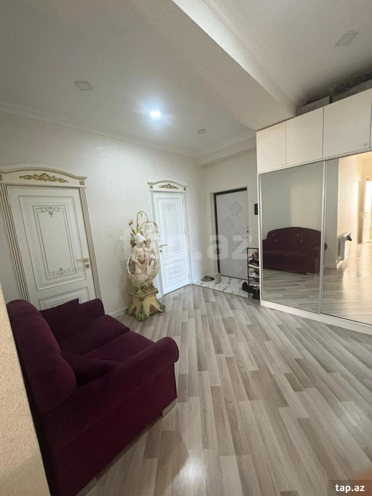 Kirayə verilir 3 otaqlı yeni tikili 100 m²