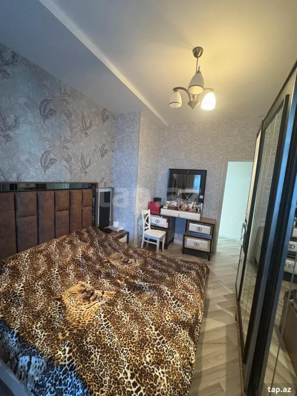 Kirayə verilir 3 otaqlı yeni tikili 100 m²