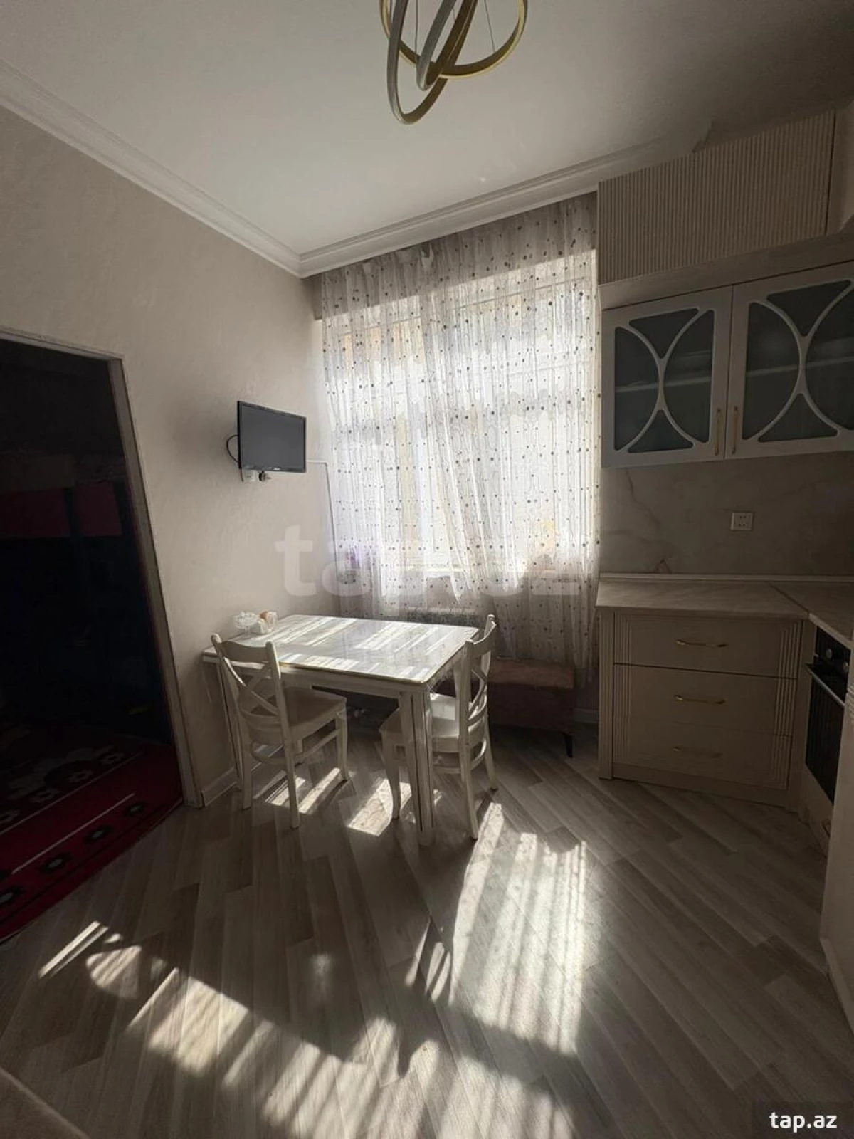 Kirayə verilir 3 otaqlı yeni tikili 100 m²