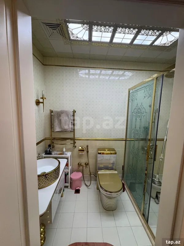 Satılır 3 otaqlı yeni tikili 126 m²