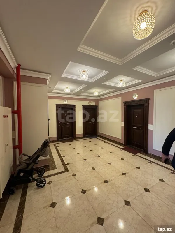 Satılır 3 otaqlı yeni tikili 126 m²