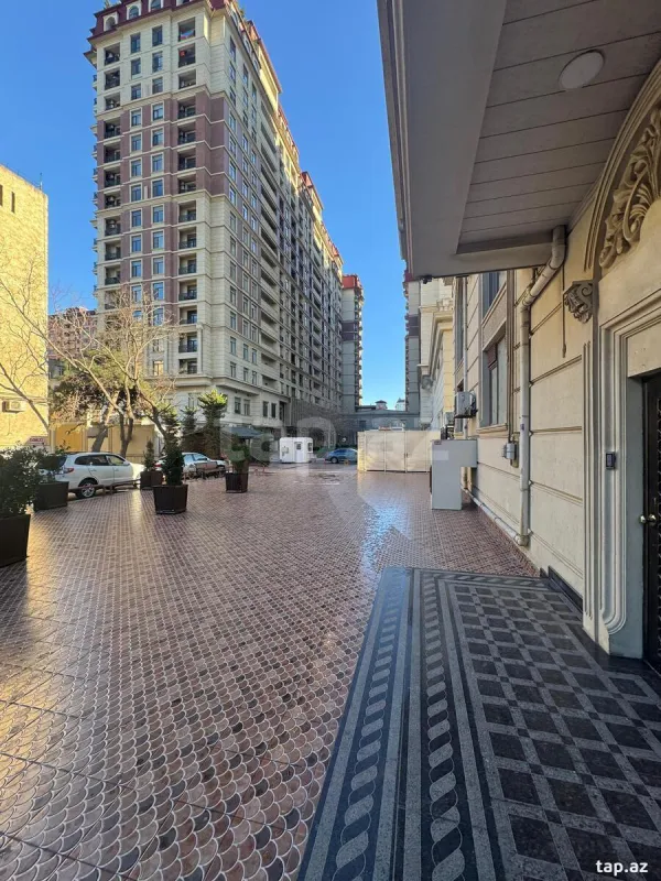 Satılır 3 otaqlı yeni tikili 126 m²