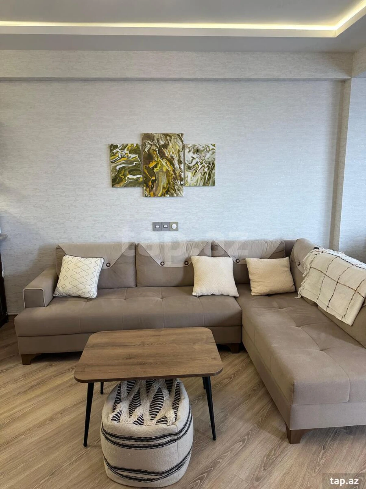 Satılır 3 otaqlı yeni tikili 67 m²