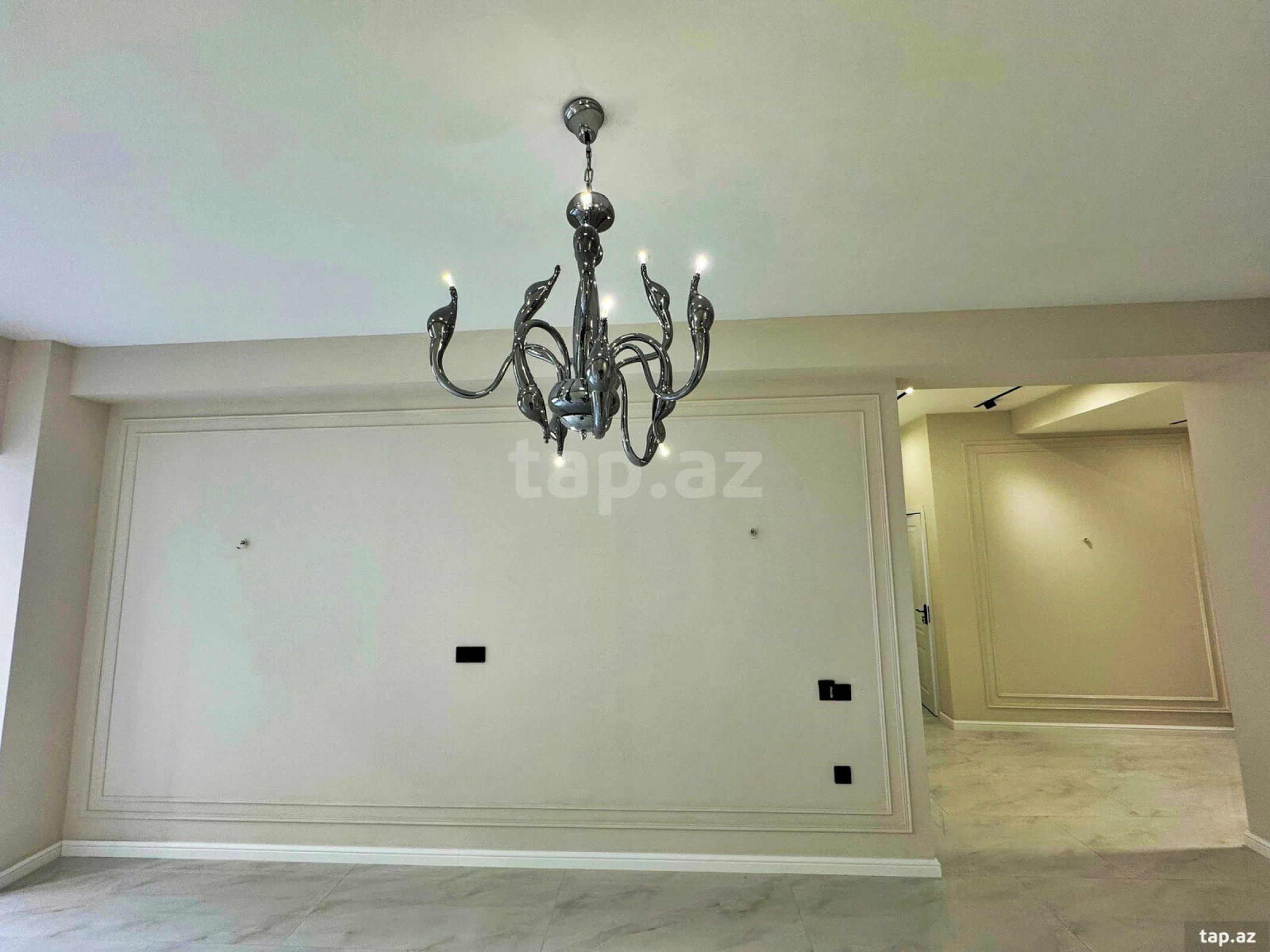 Satılır 3 otaqlı yeni tikili 113 m²