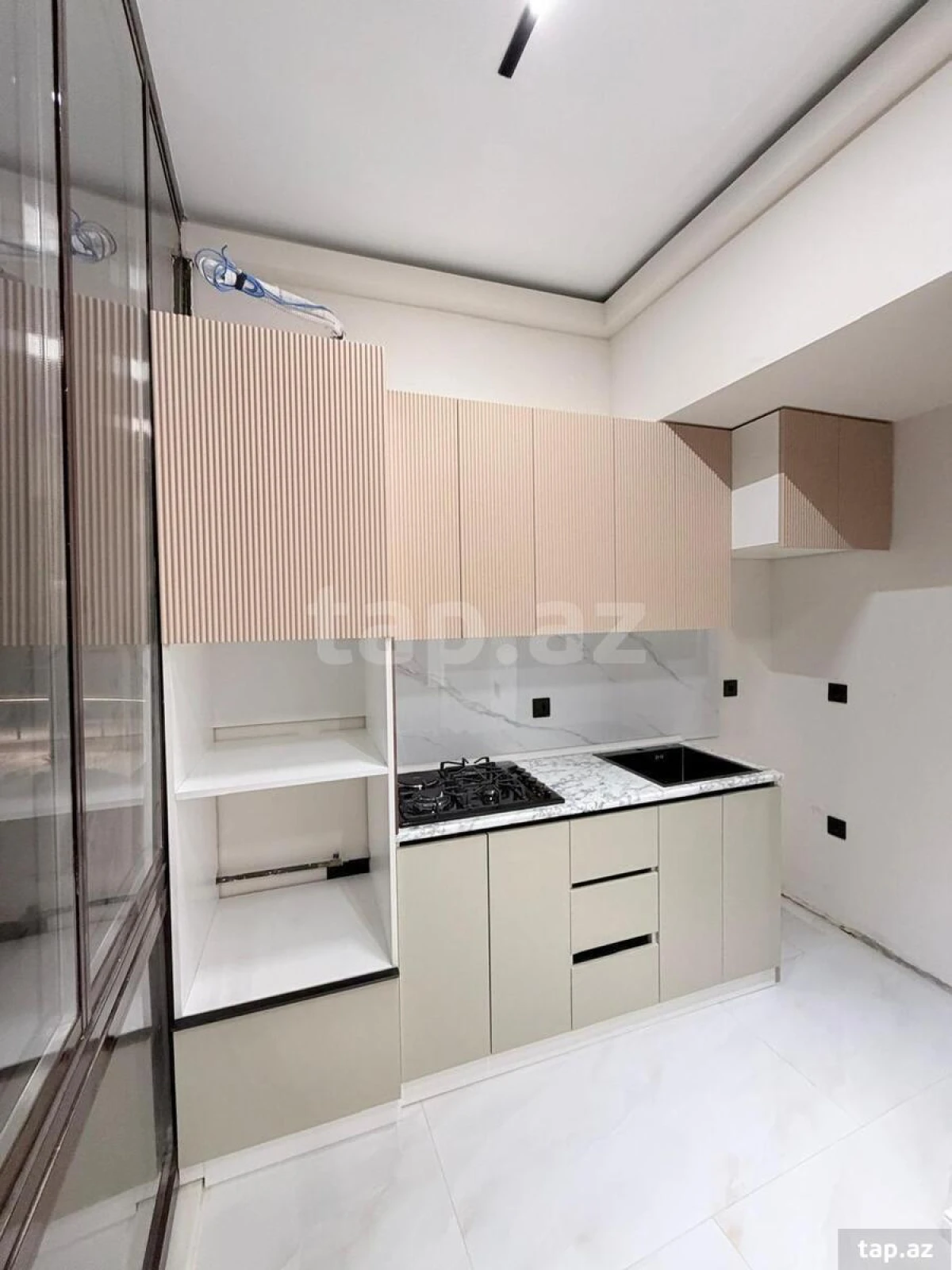 Satılır 3 otaqlı yeni tikili 113 m²
