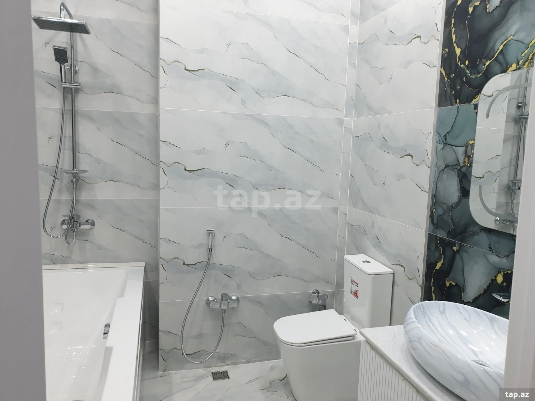 Kirayə verilir 3 otaqlı yeni tikili 140 m²