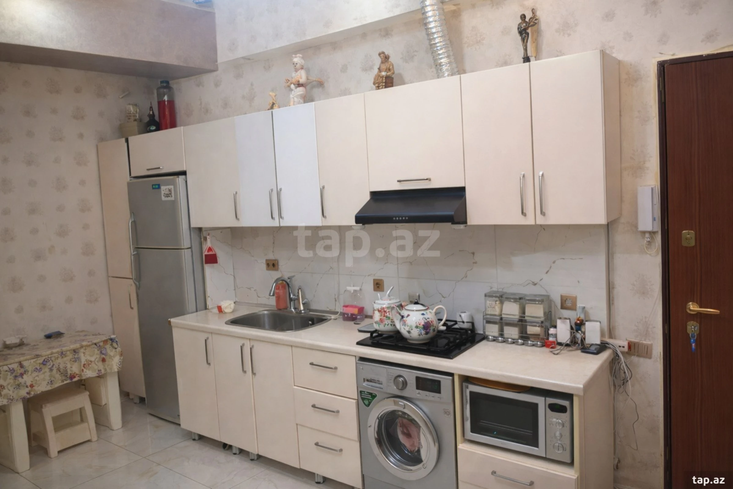 Satılır 3 otaqlı yeni tikili 85 m²