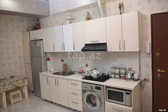 Satılır 3 otaqlı yeni tikili 85 m²