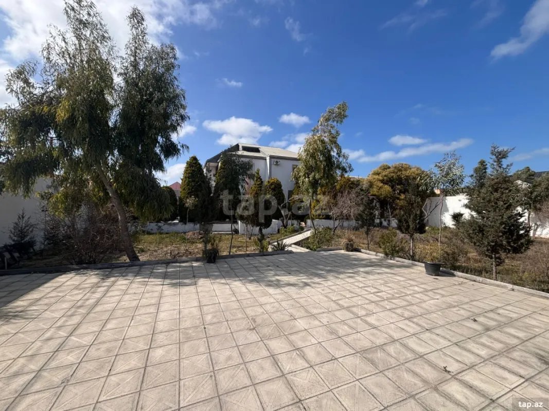 Satılır 5 otaqlı həyət evi 250 m²