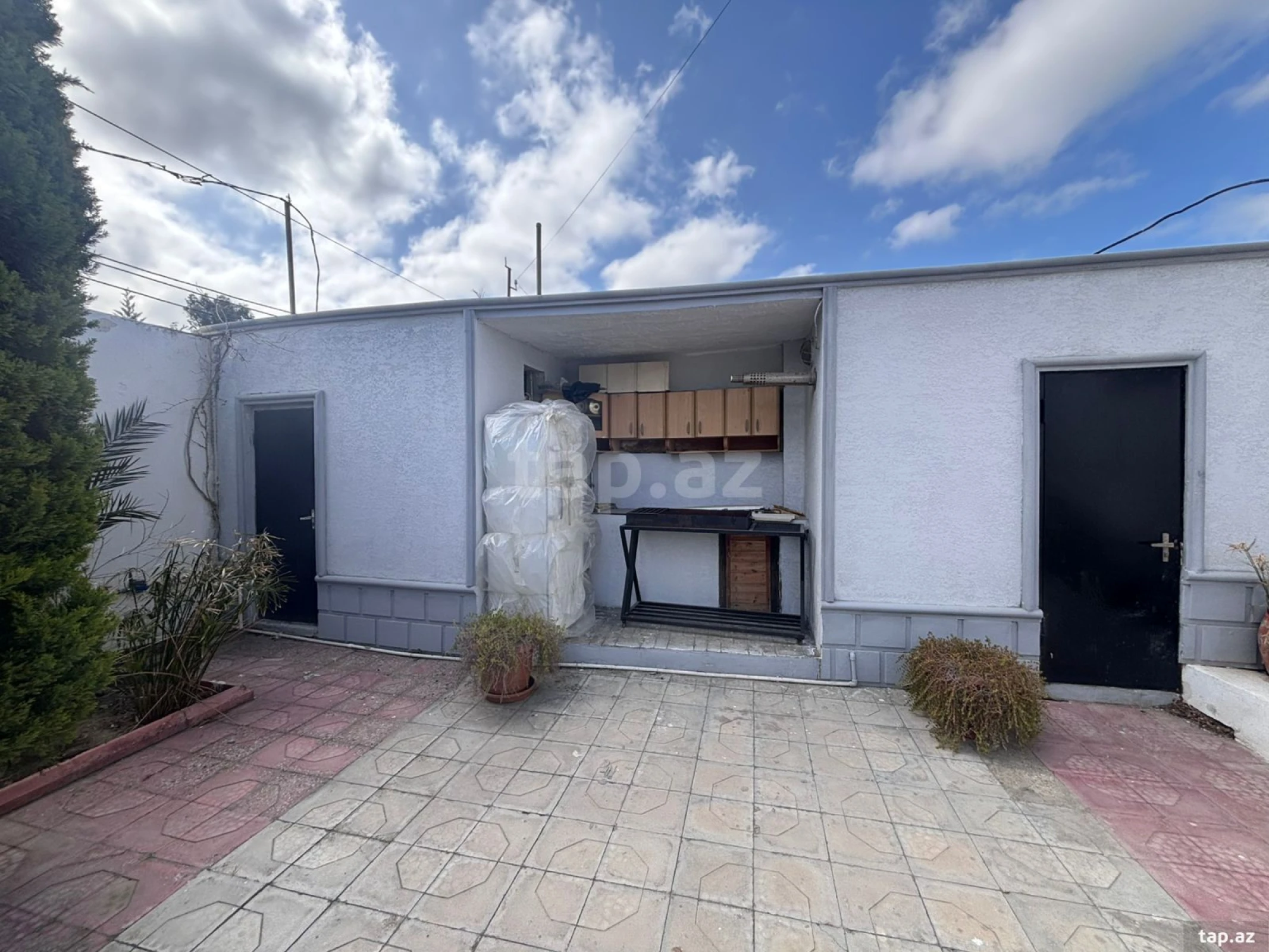 Satılır 5 otaqlı həyət evi 250 m²