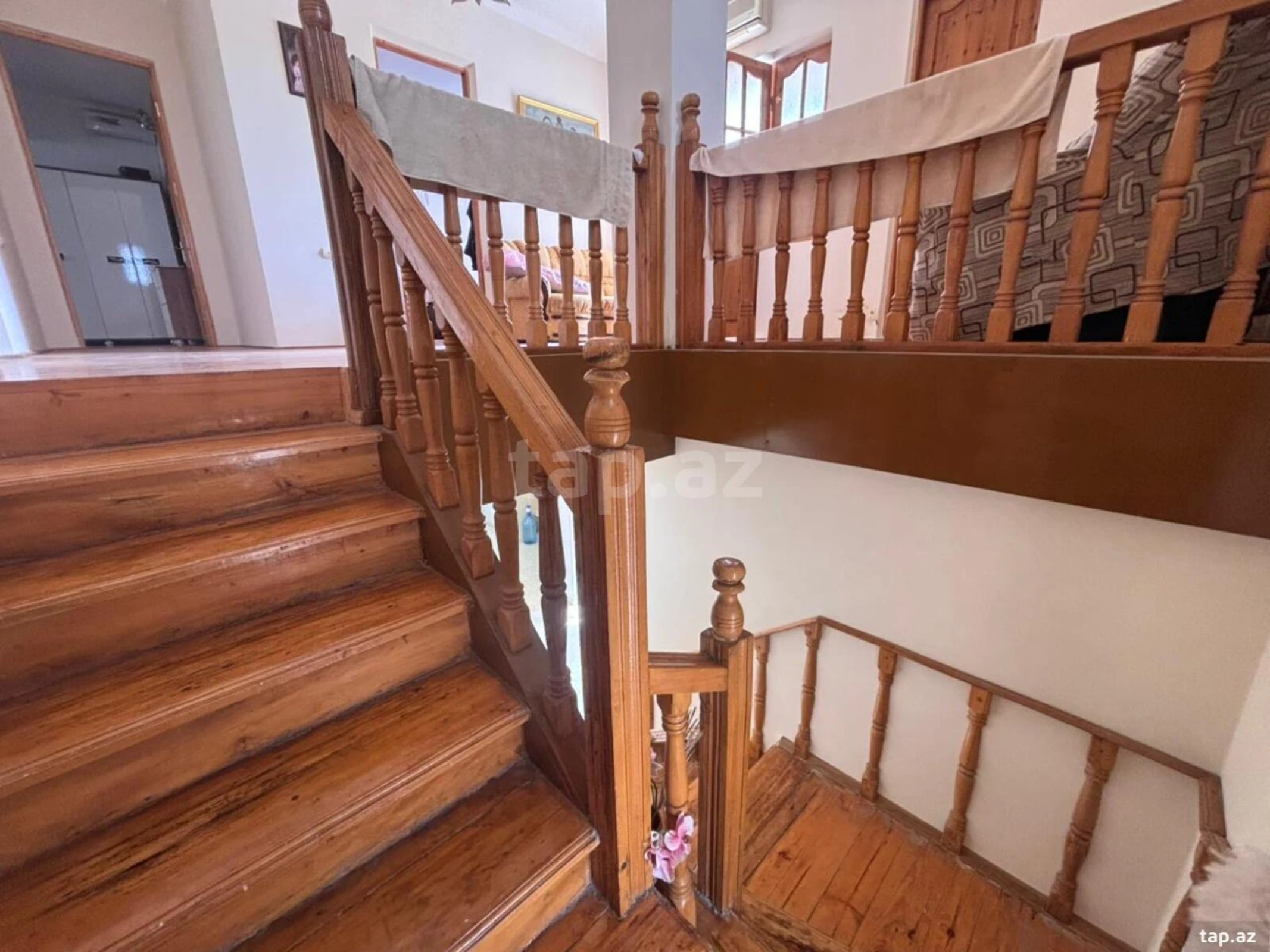 Satılır 5 otaqlı həyət evi 250 m²