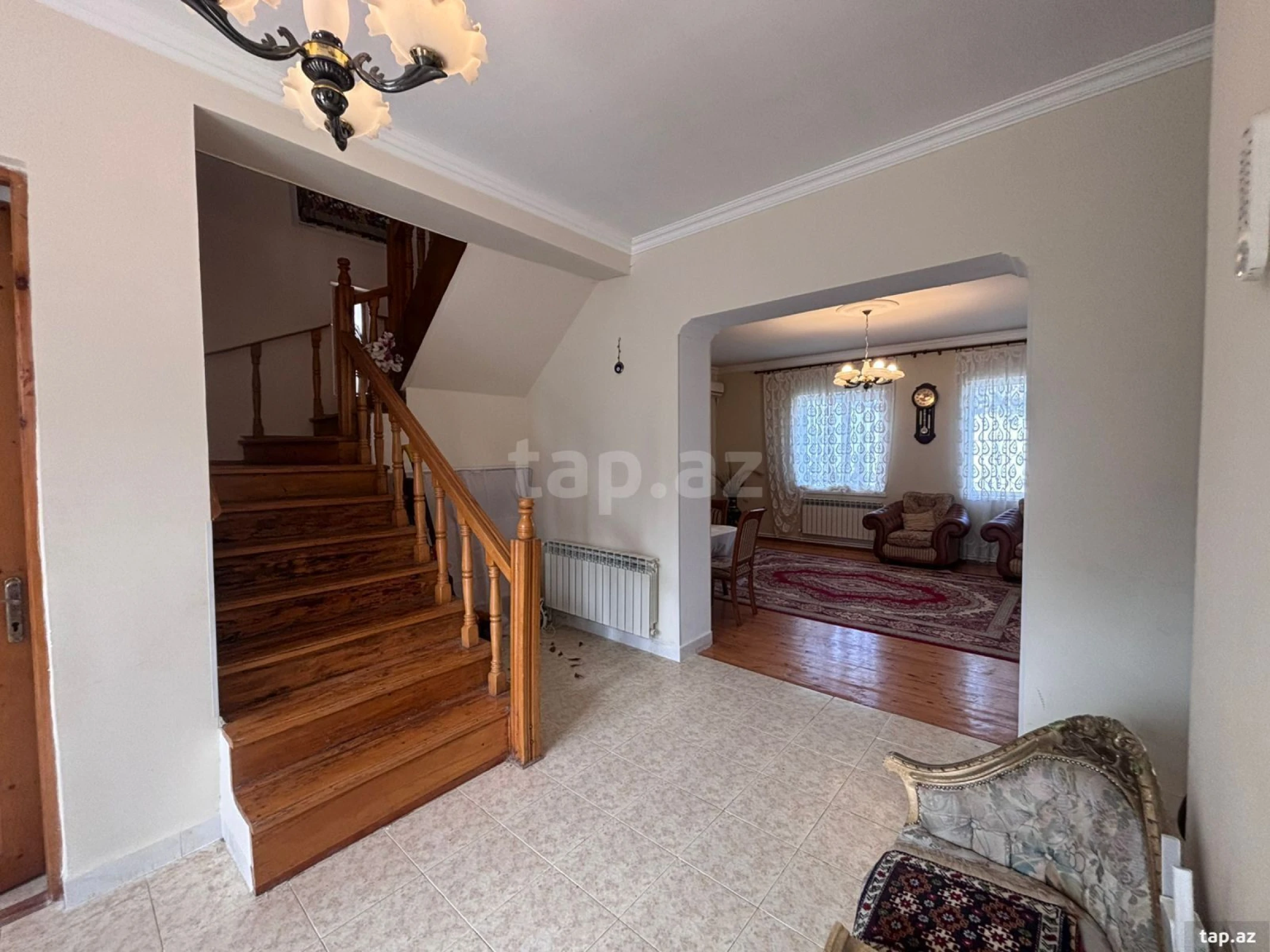 Satılır 5 otaqlı həyət evi 250 m²