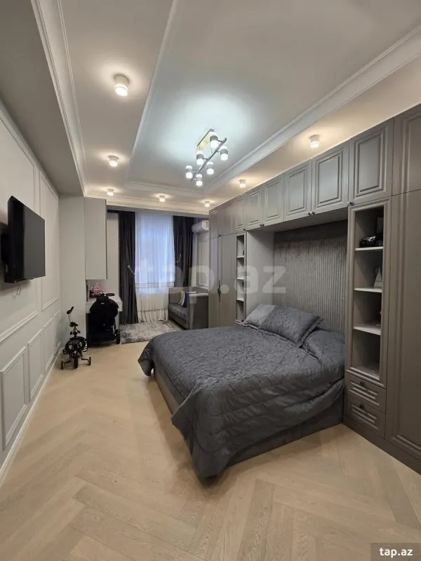 Satılır 3 otaqlı yeni tikili 156 m²