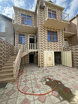 Satılır 4 otaqlı həyət evi 150 m²