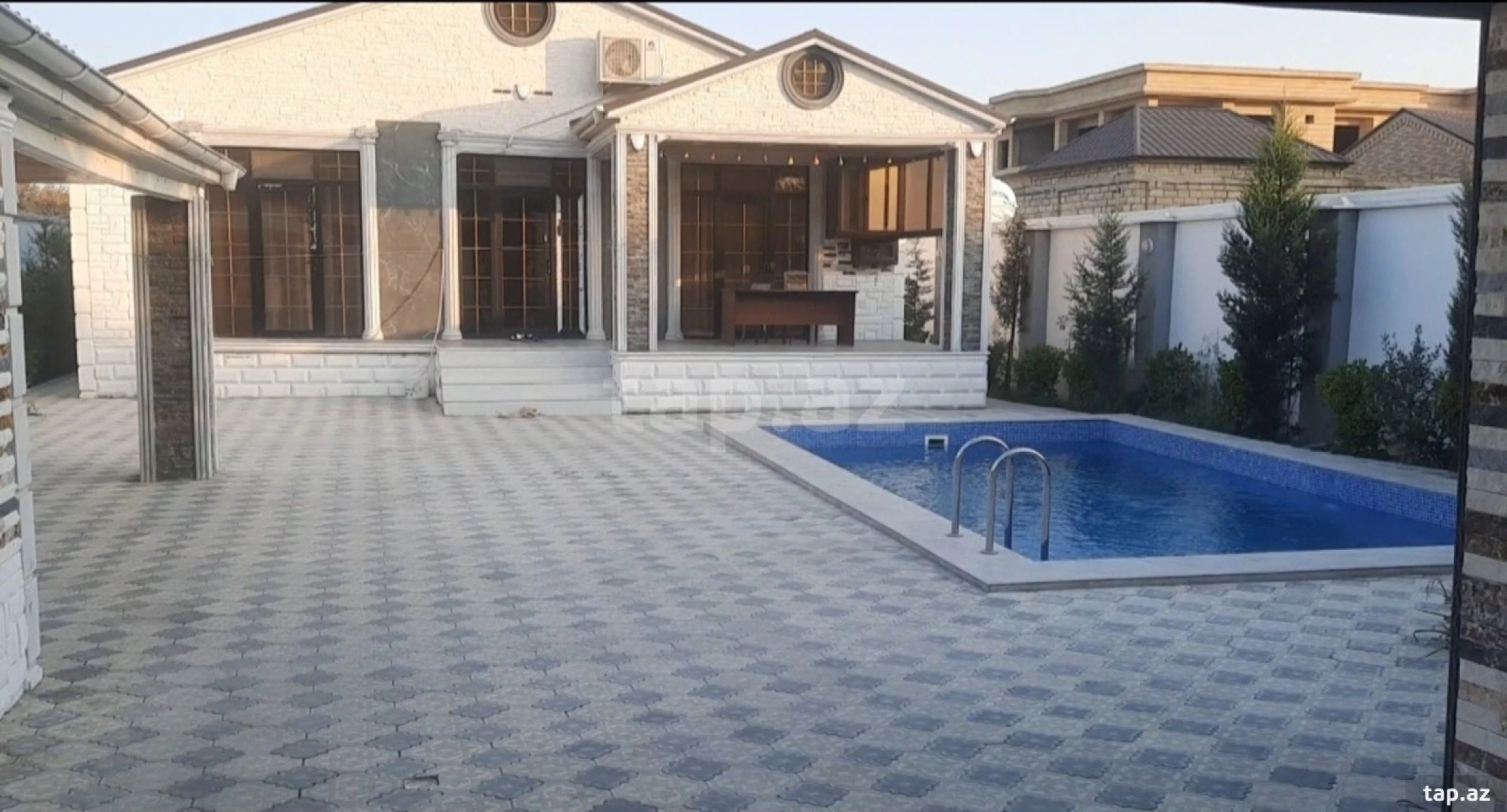 Kirayə verilir 4 otaqlı həyət evi 127 m²