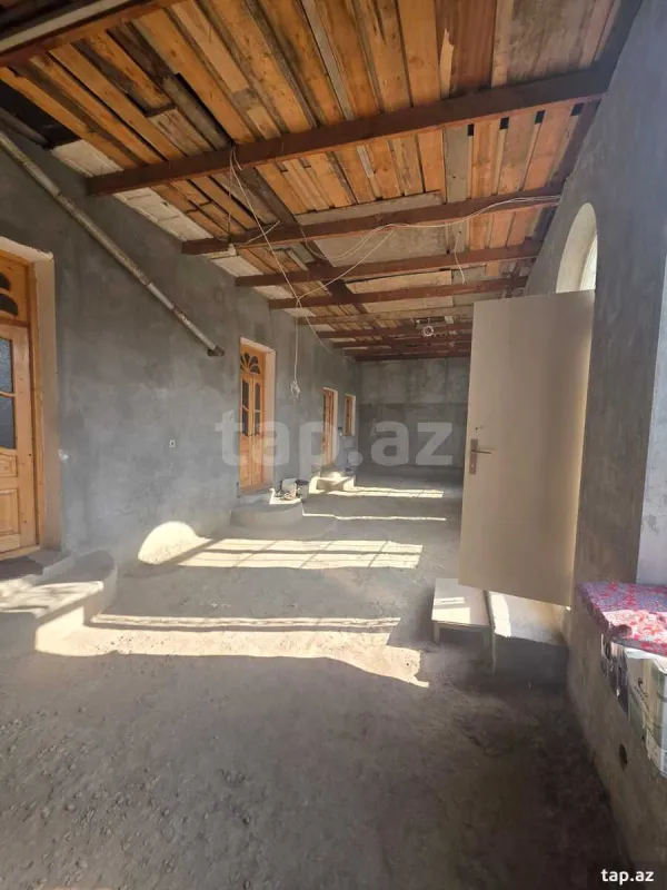 Satılır 5 otaqlı həyət evi 110 m²
