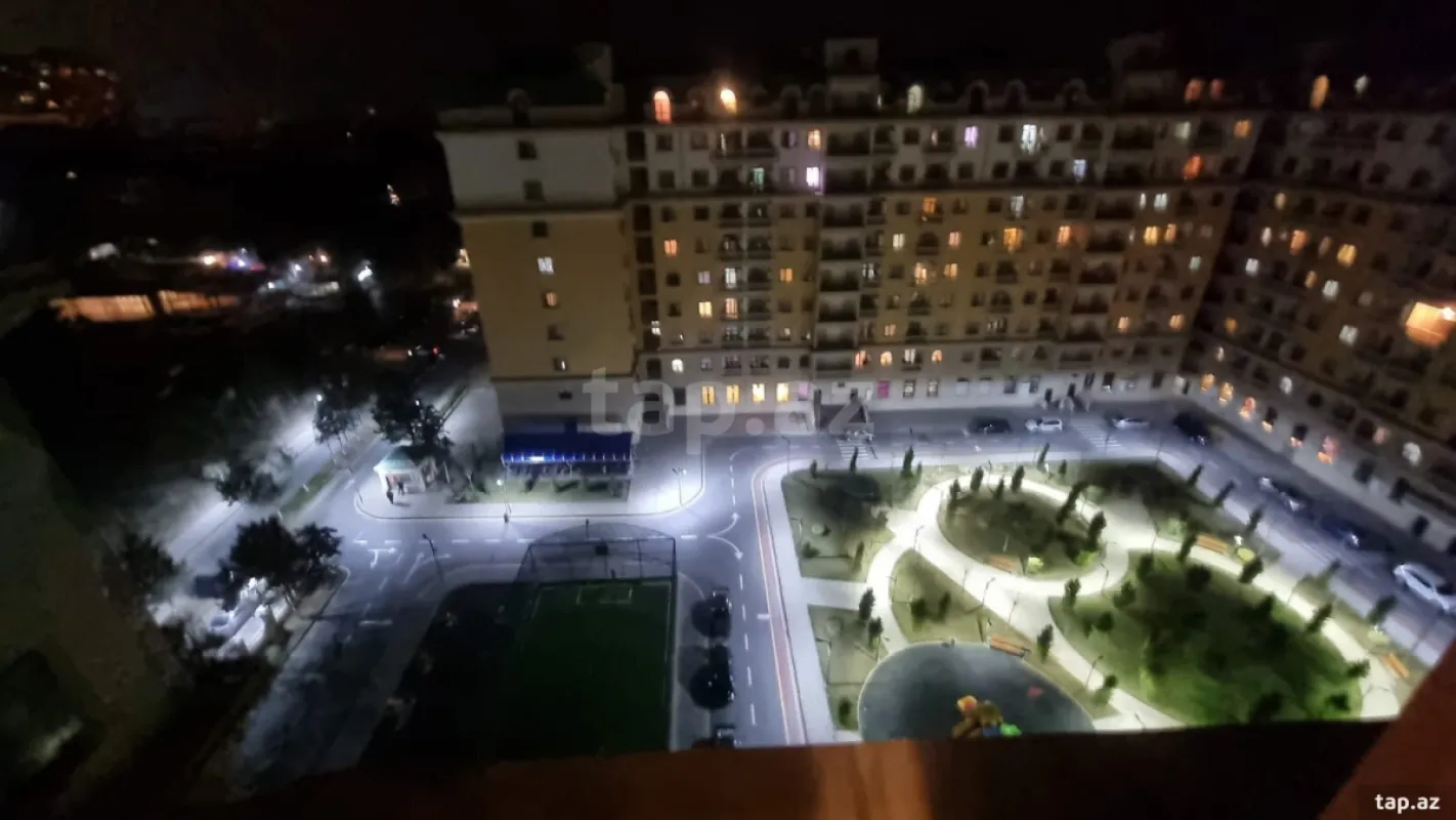 Kirayə verilir 3 otaqlı yeni tikili 140 m²