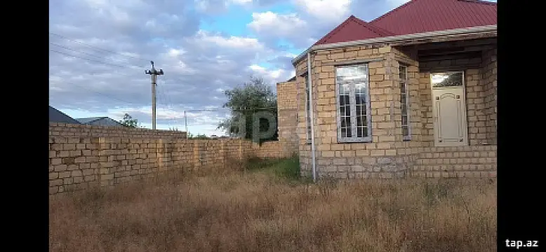 Satılır 2 otaqlı həyət evi 110 m²