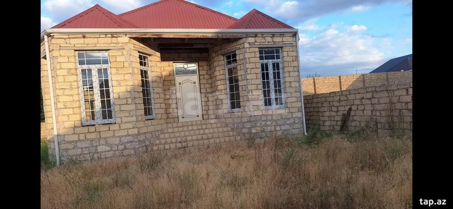 Satılır 2 otaqlı həyət evi 110 m²