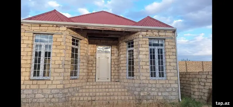 Satılır 2 otaqlı həyət evi 110 m²