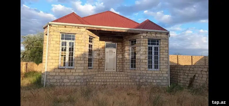 Satılır 2 otaqlı həyət evi 110 m²