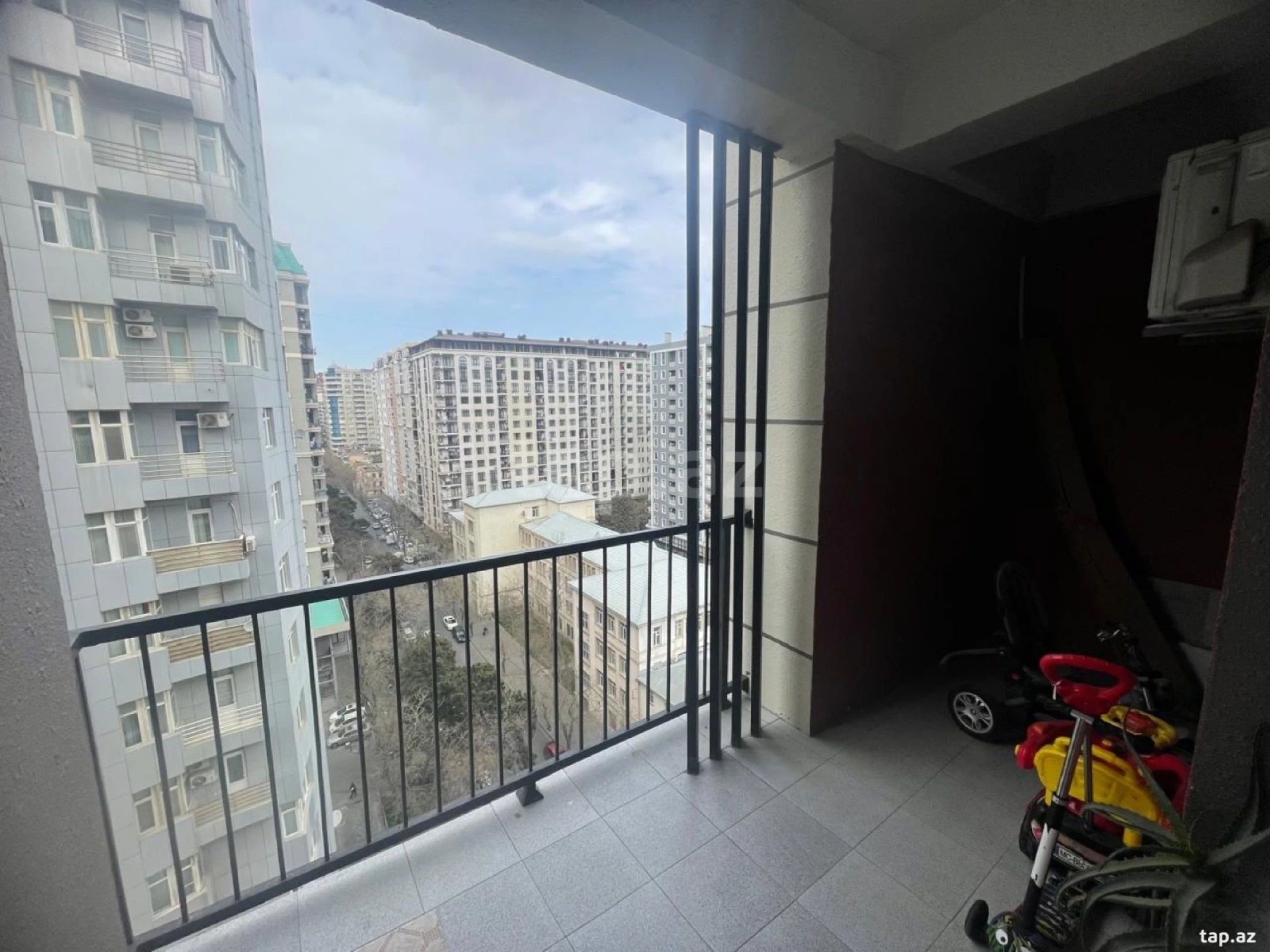 Kirayə verilir 3 otaqlı yeni tikili 110 m²