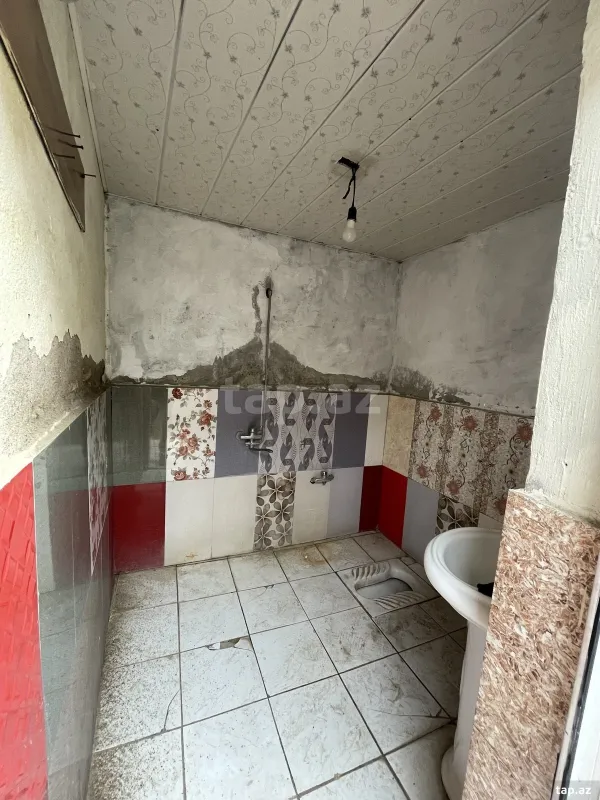 Satılır 6 otaqlı həyət evi 250 m²
