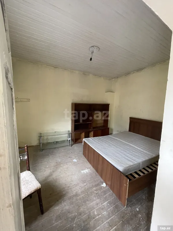 Satılır 6 otaqlı həyət evi 250 m²