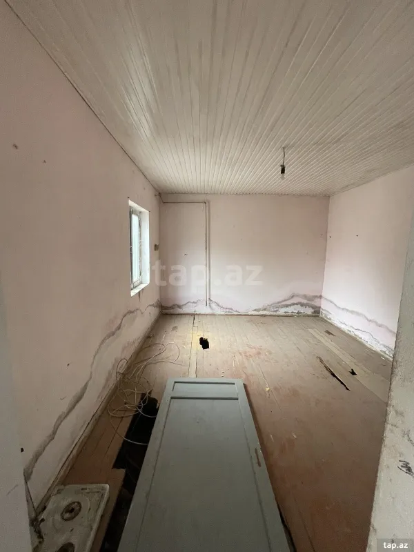Satılır 6 otaqlı həyət evi 250 m²