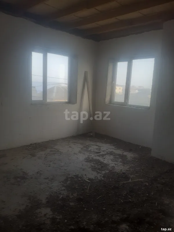Satılır 3 otaqlı həyət evi 172 m²