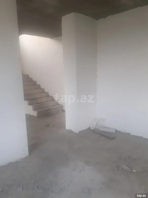 Satılır 3 otaqlı həyət evi 172 m²