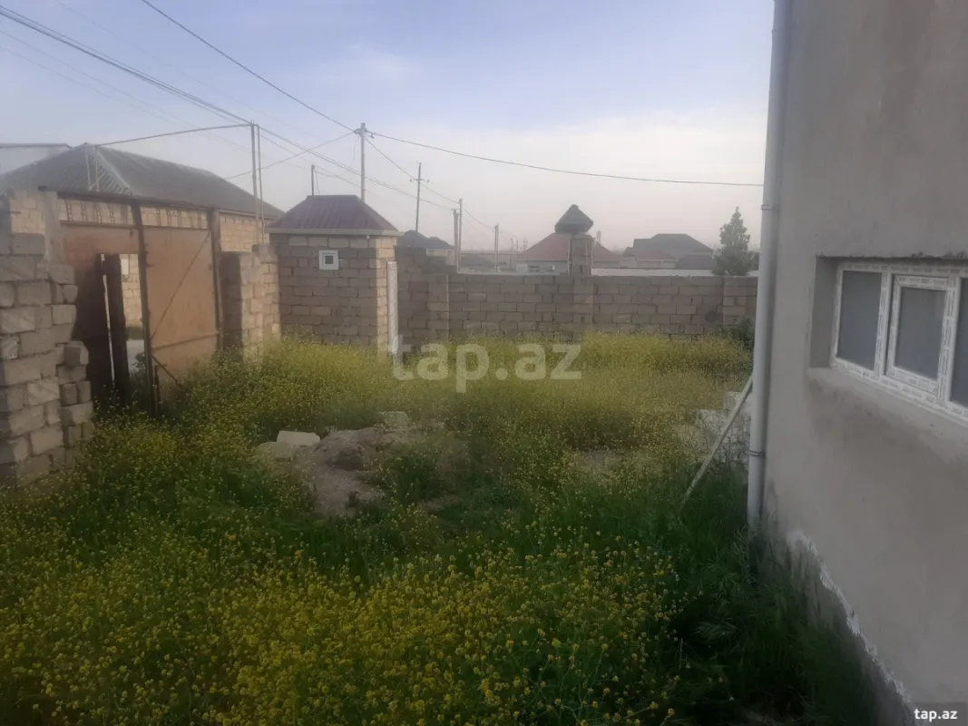 Satılır 3 otaqlı həyət evi 172 m²