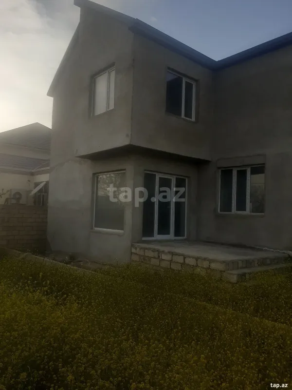 Satılır 3 otaqlı həyət evi 172 m²