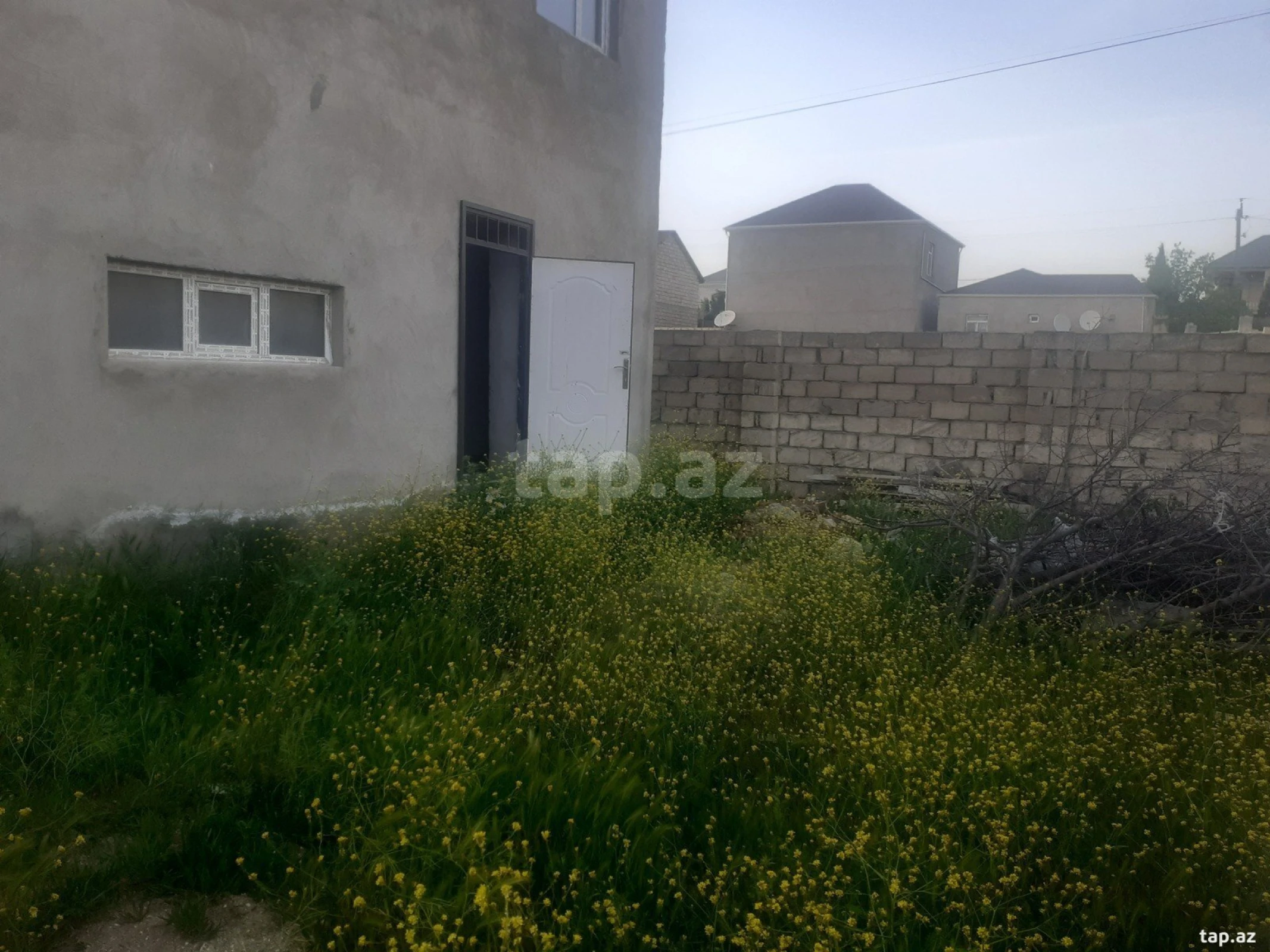 Satılır 3 otaqlı həyət evi 172 m²