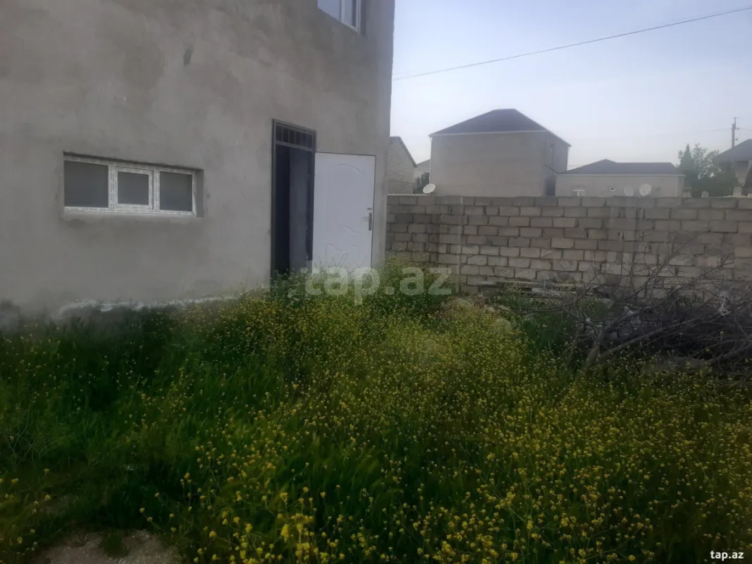 Satılır 3 otaqlı həyət evi 172 m²