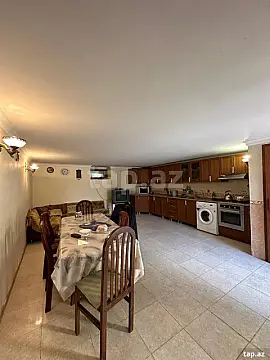 Kirayə verilir 8 otaqlı həyət evi 305 m²