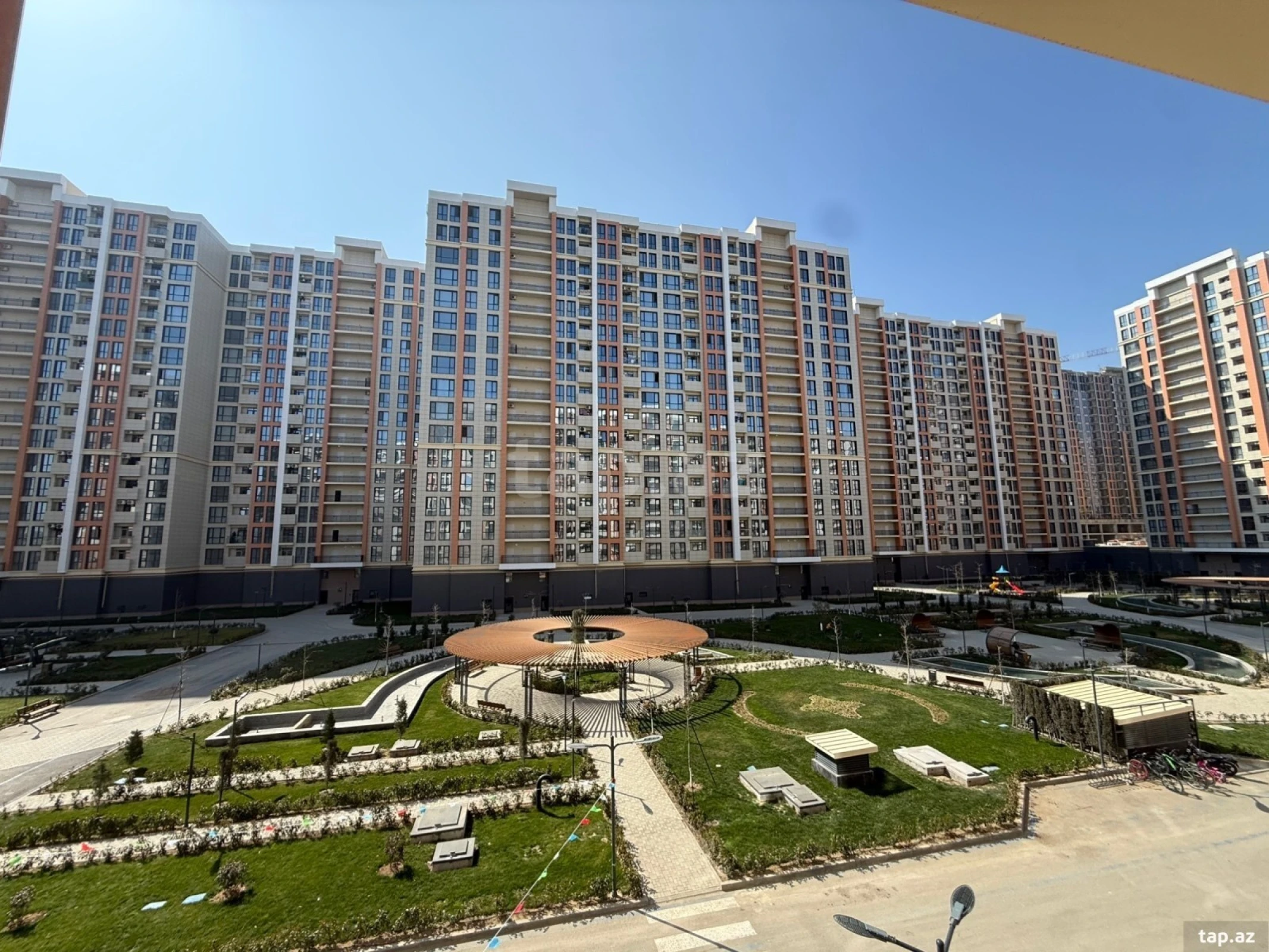 Satılır 3 otaqlı yeni tikili 85 m²
