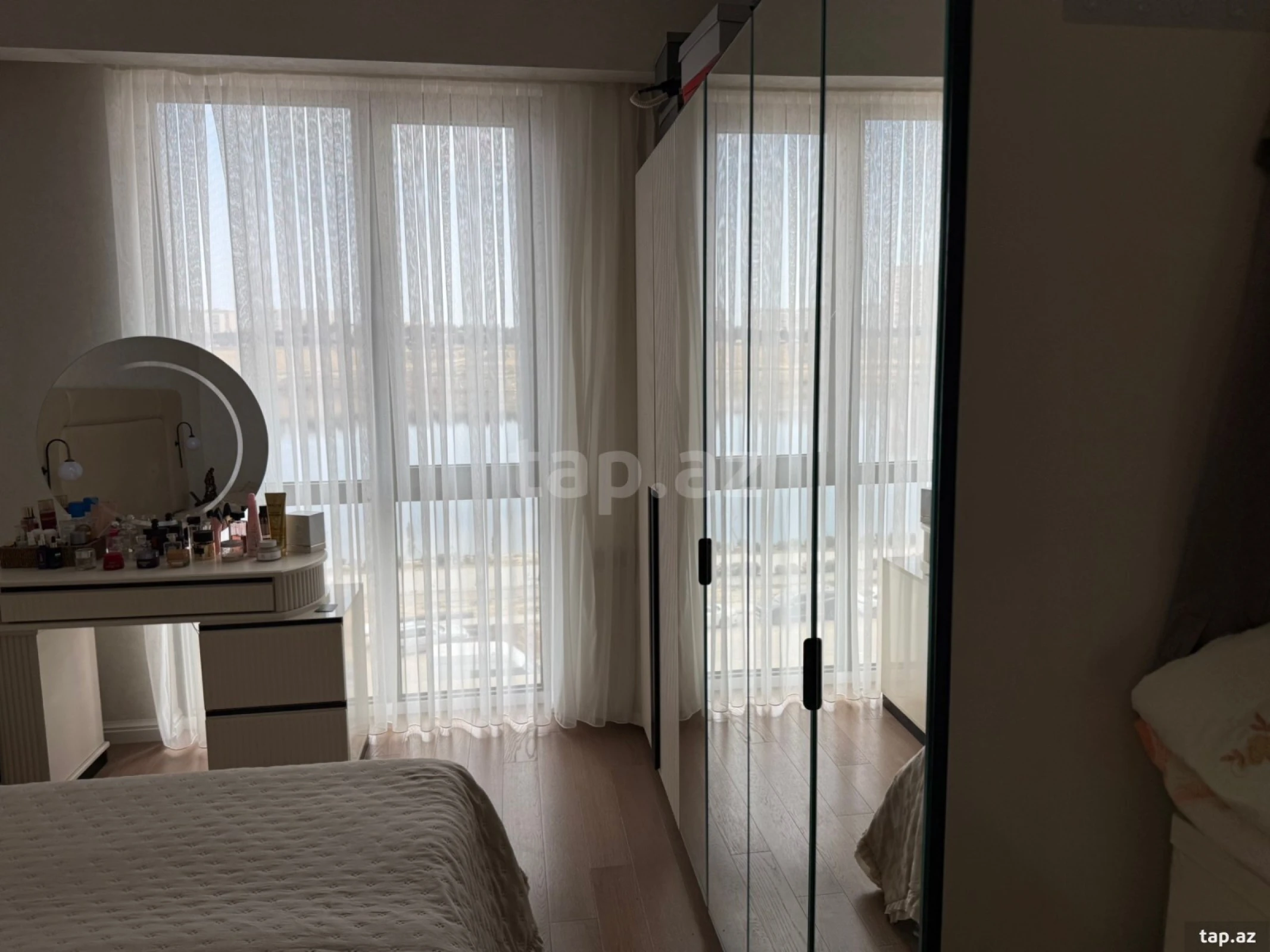 Satılır 3 otaqlı yeni tikili 85 m²