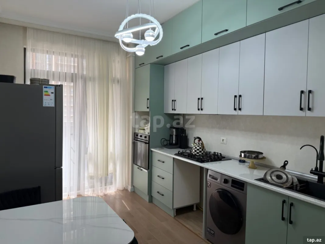 Satılır 3 otaqlı yeni tikili 85 m²