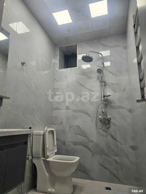 Satılır 4 otaqlı həyət evi 270 m²