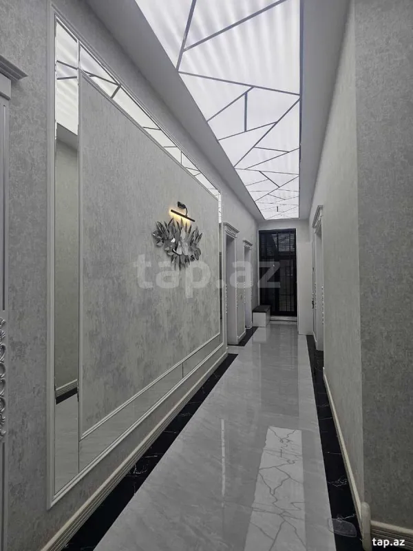 Satılır 4 otaqlı həyət evi 270 m²