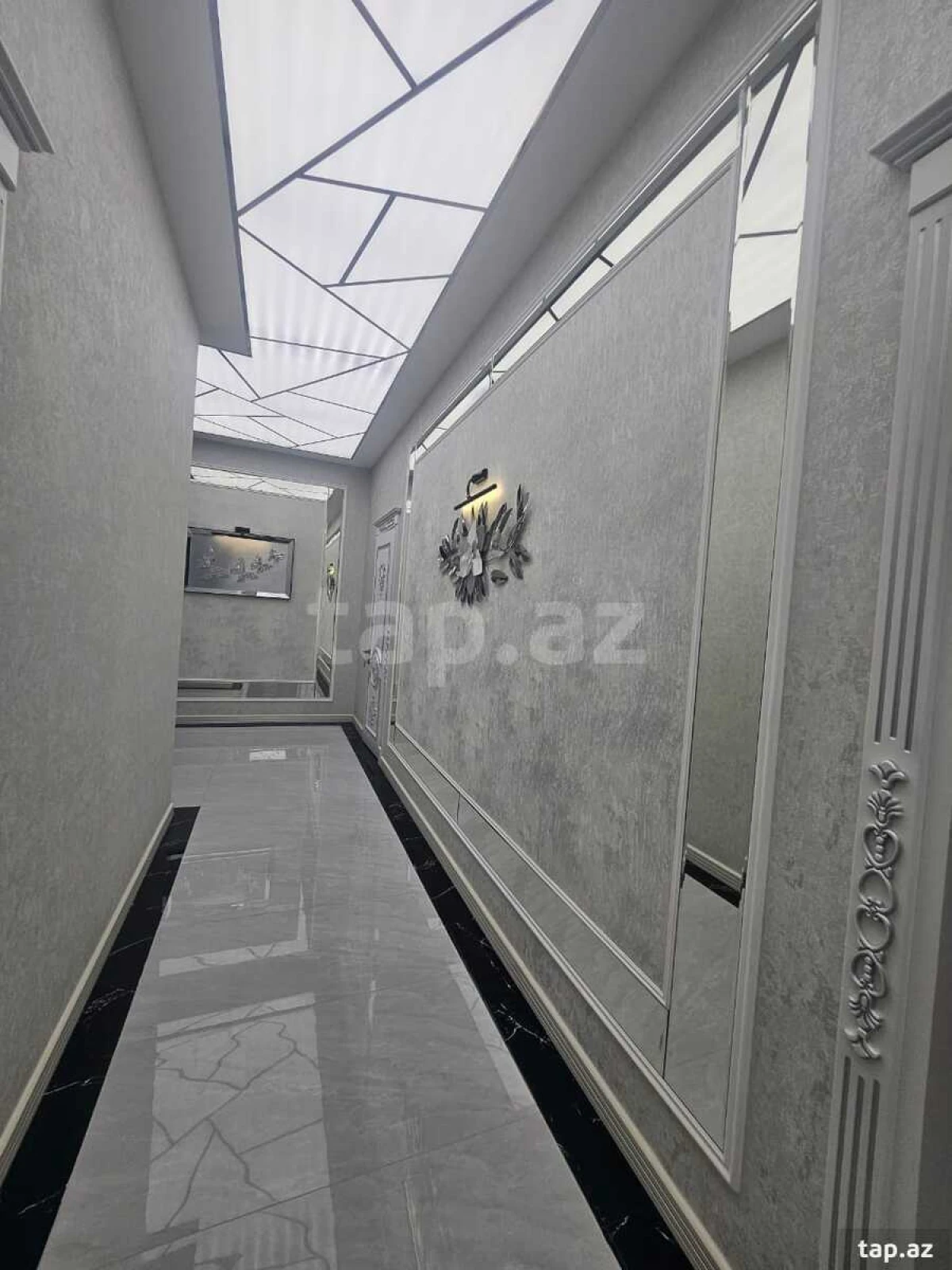 Satılır 4 otaqlı həyət evi 270 m²