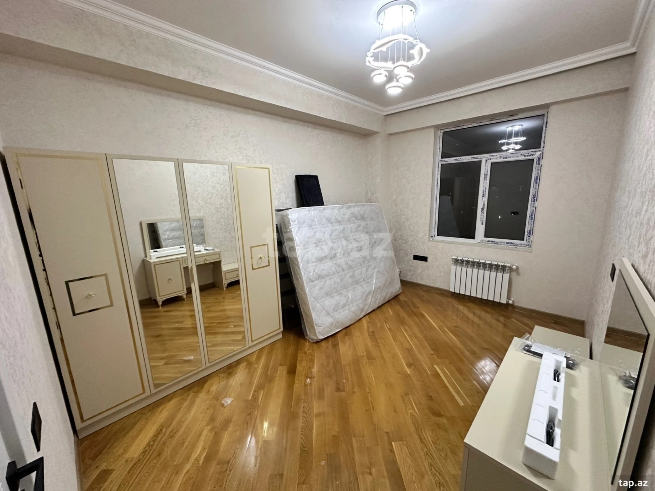 Kirayə verilir 2 otaqlı yeni tikili 73 m²