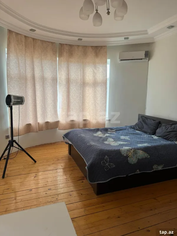 Kirayə verilir 5 otaqlı həyət evi 300 m²